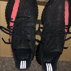 Yezzy 350 Boost Core Black Red